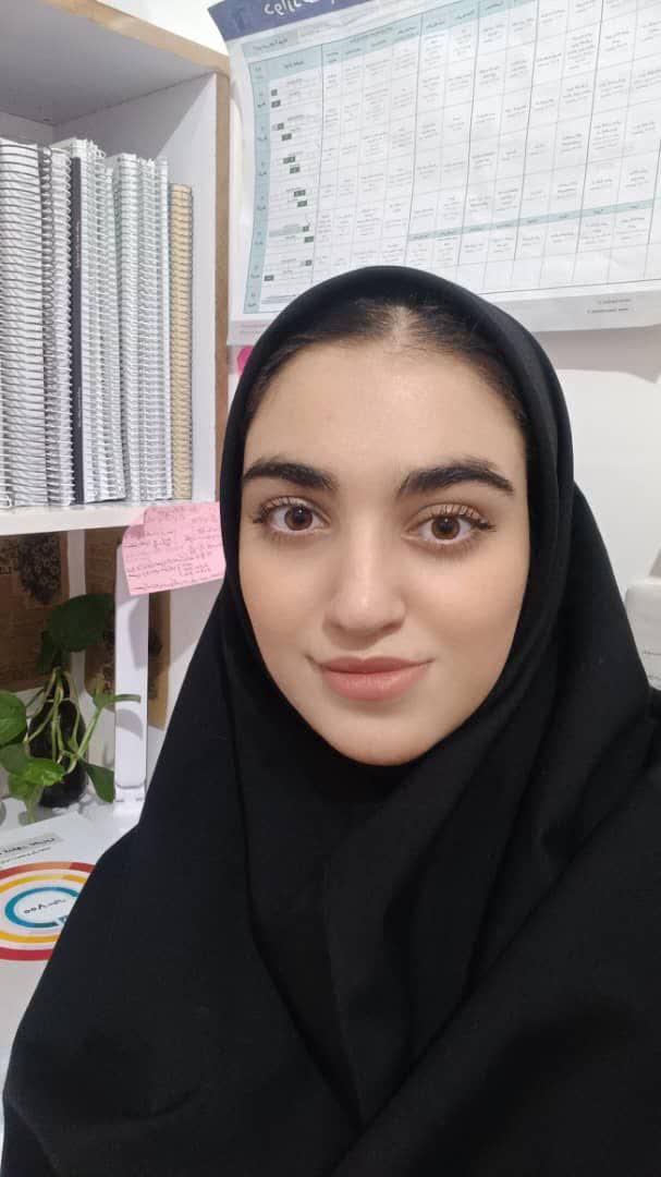 گفت و گو با زهرا کریمی قهرمان آزمونهای پاییز و پیشرفت در آزمونها