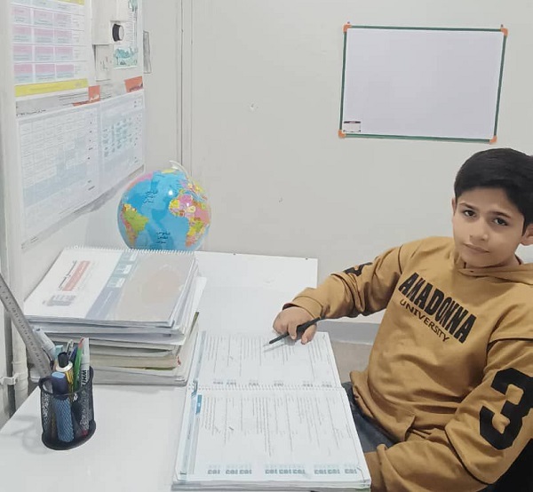 گفت‌وگویی با ایلیا دوست‌زاده، دانش‌آموز پرتلاش پایهٔ هفتم