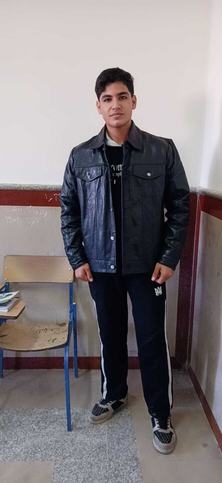 گفت وگو با قهرمان پیوستگی ؛ امیرعلی اکبری یازدهم انسانی از کوهدشت