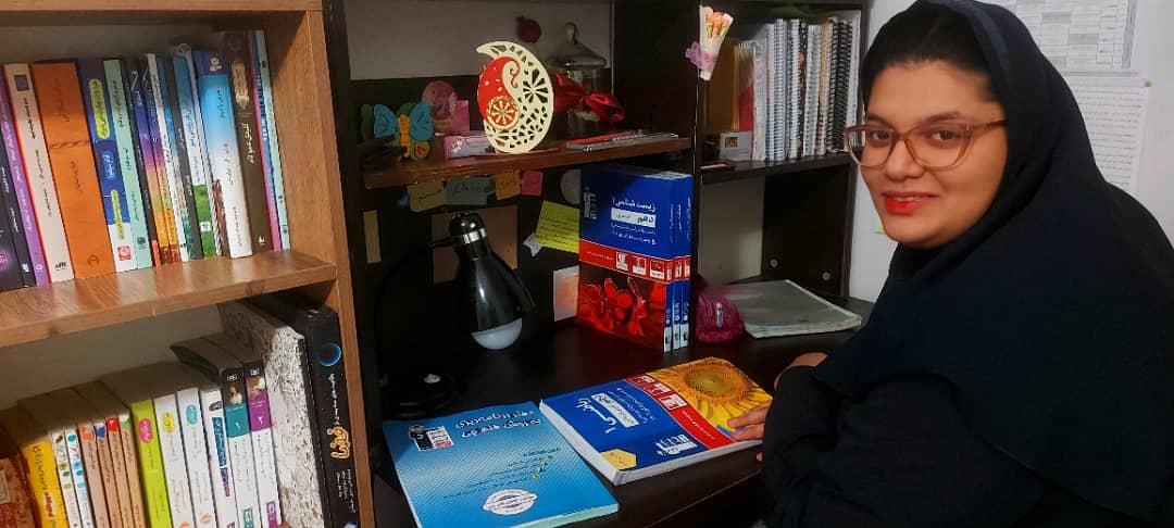 مصاحبه با مانیا آقایی شبانکاره؛ دانش‌آموز یازدهم تجربی از شیراز