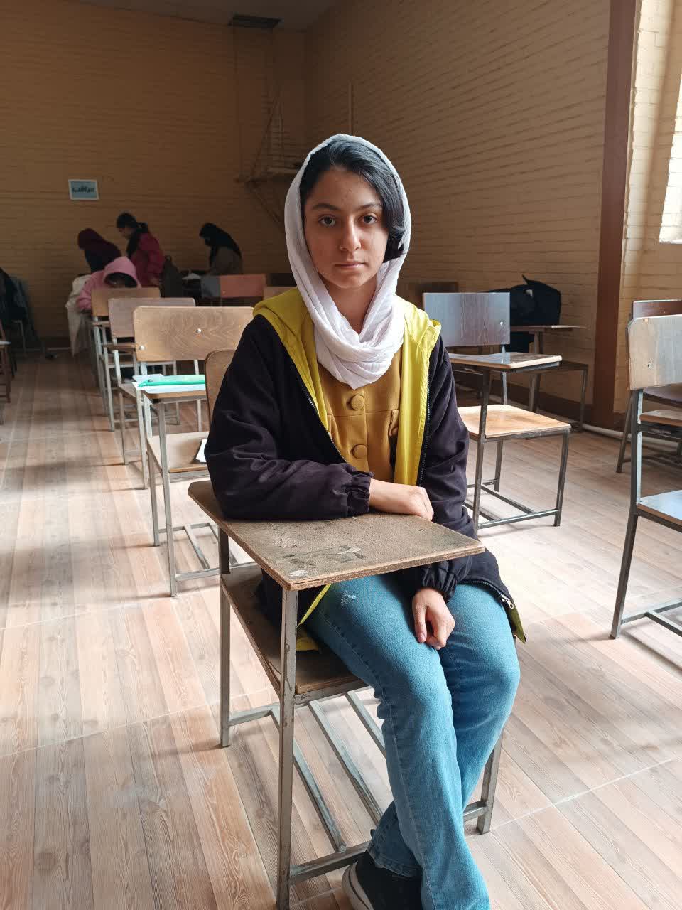 گفتگو با نسترن سیف الدینی پایه 10تجربی قهرمان پیوستگی در پائیز