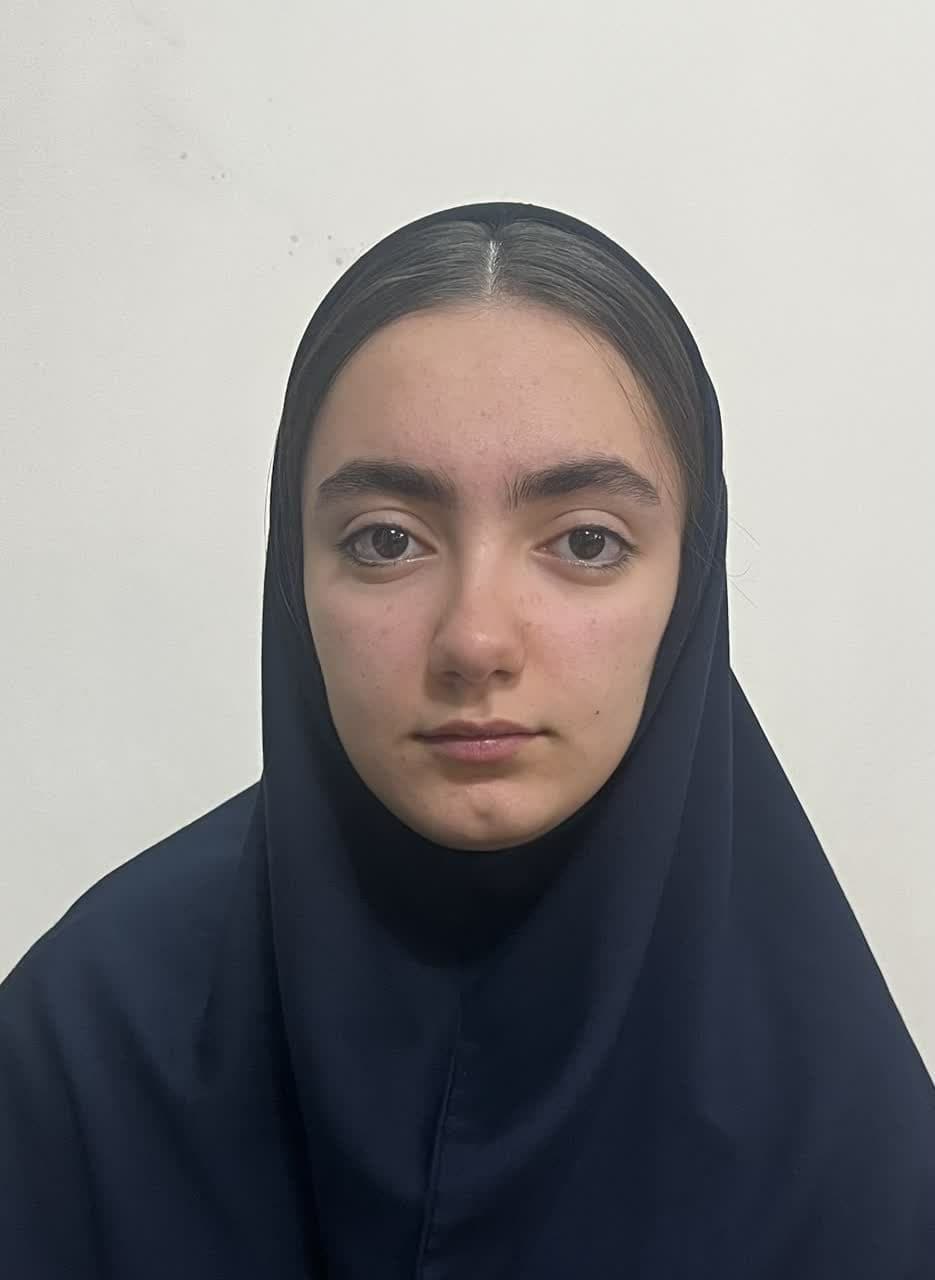 گفت و گو با آریانا روحانی دهم تجربی از مبارکه