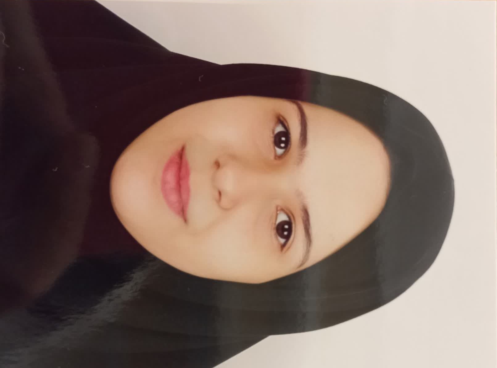 گفت و گو با مهدیس عارف پور دانش آموز مقطع نهم