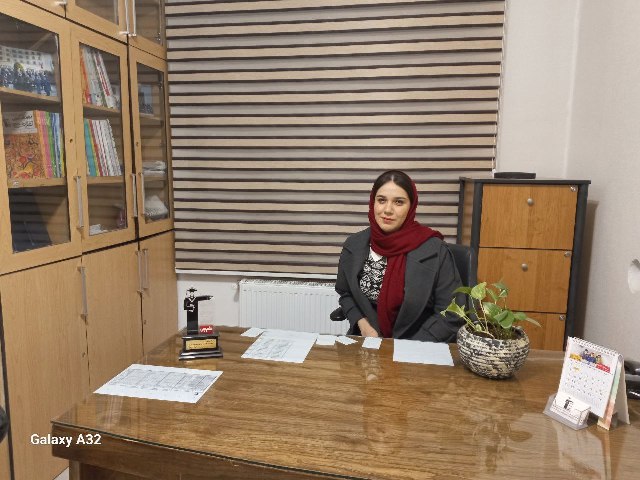 گفتگو با روژین شفیعی پشتیبان قهرمان پیشرفت درسی متوسطه2