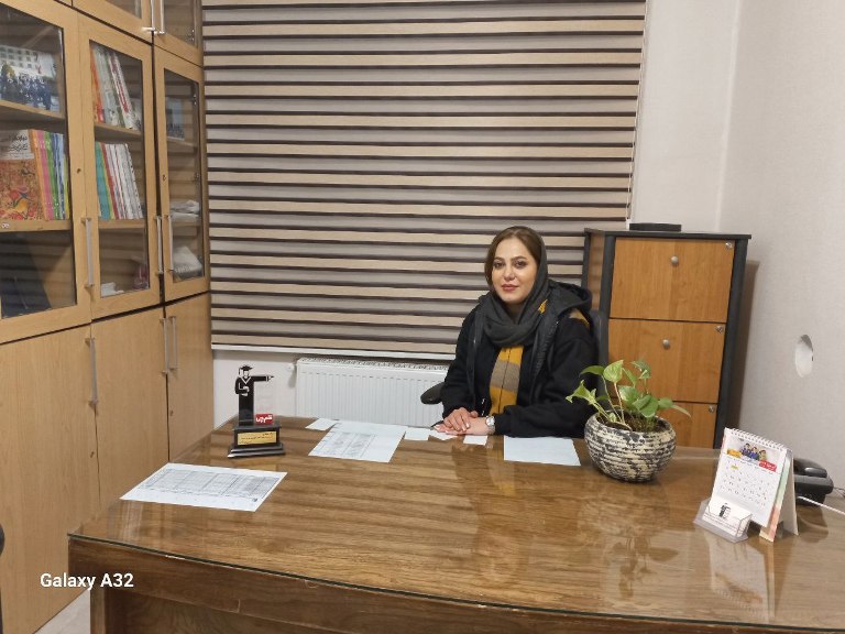 گفتگو با سهیلا محمدی پشتیبان قهرمان پیشرفت درسی ابتدایی و متوسطه1