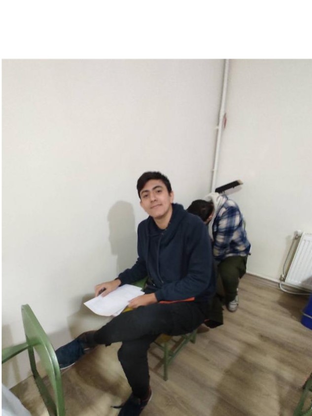 مصاحبه دانش اموز مهدی قرهداغی دهم ریاضی از تبریز