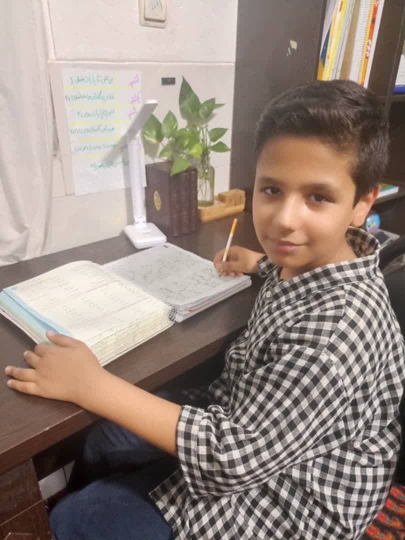 گفتگو با علیرضا سالاررحیمی پایه ششم قهرمان پیوستگی در پائیز