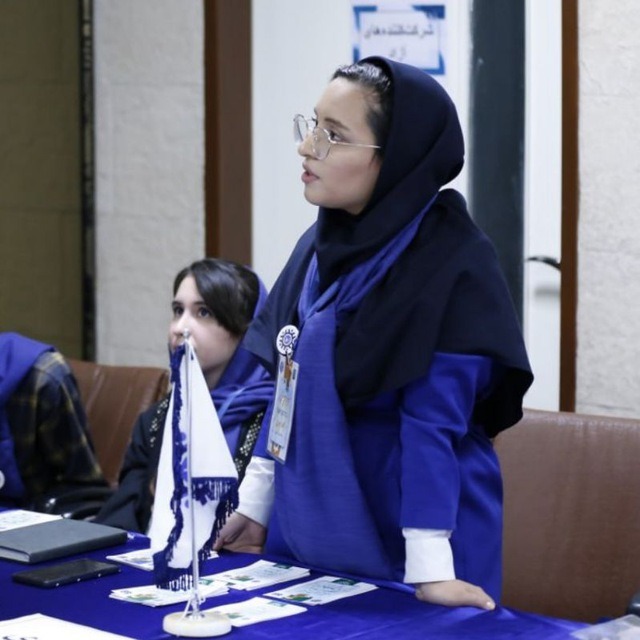 گفتگو با کیانا میرزاامینی؛ پشتیبان قهرمان پیشرفت درسی پایه نهم