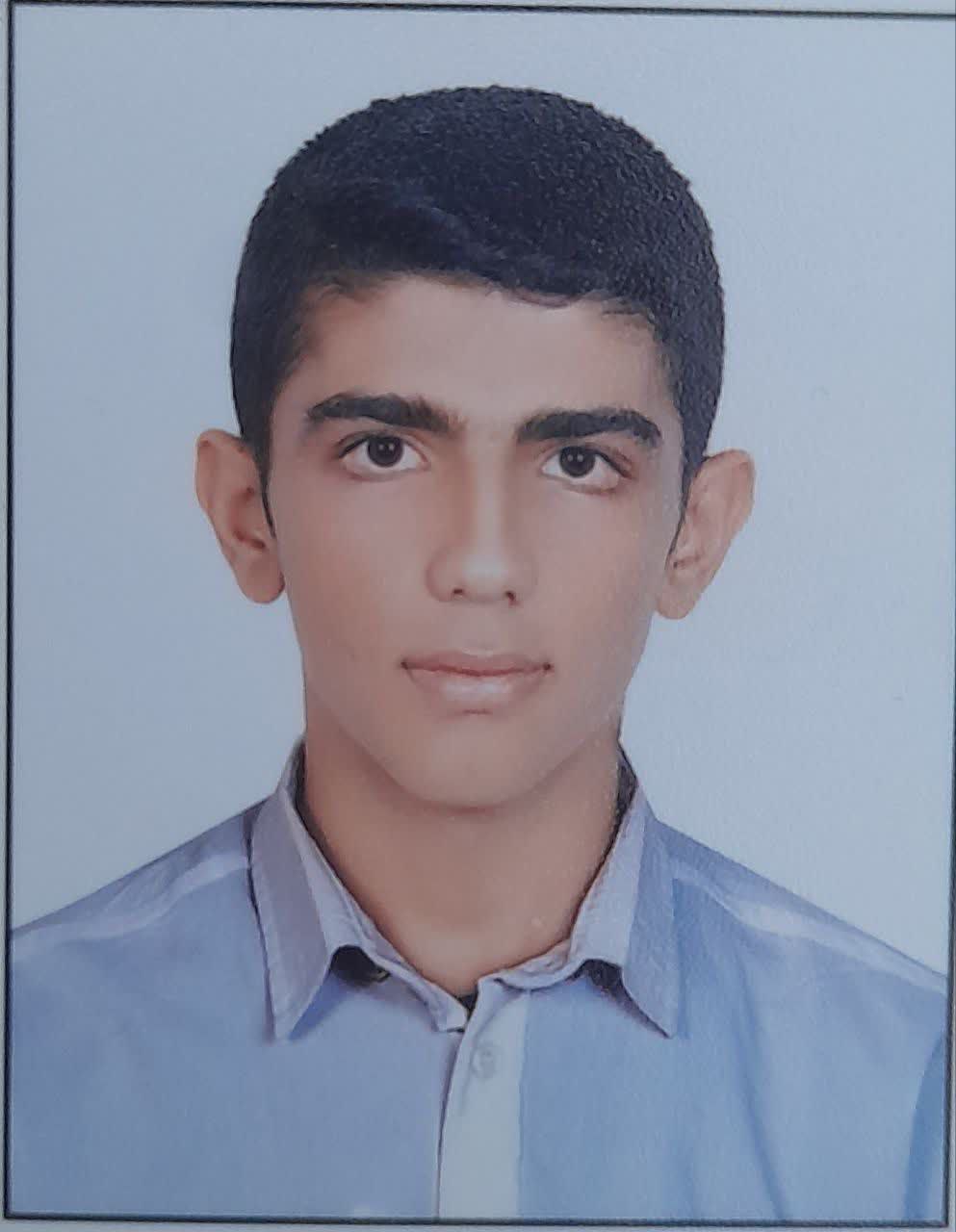 گفتگو با محمدمهدی سالاری پایه 12تجربی قهرمان پیوستگی در پائیز