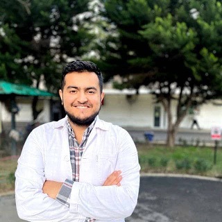 گفت و گو با مبین عابدینی پشتیبان قهرمان پیشرفت درسی یازدهم تجربی