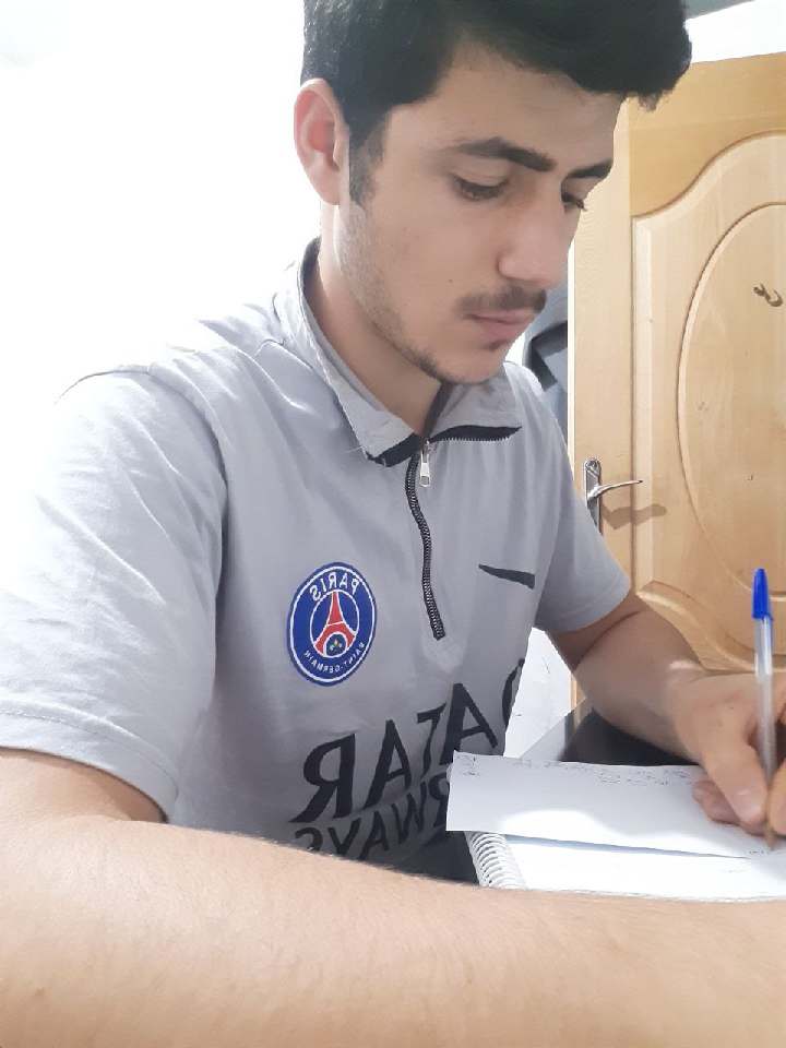 گفت و گو با علی پاشایی مجید آباد: قهرمان پیوستگی یازدهم ریاضی