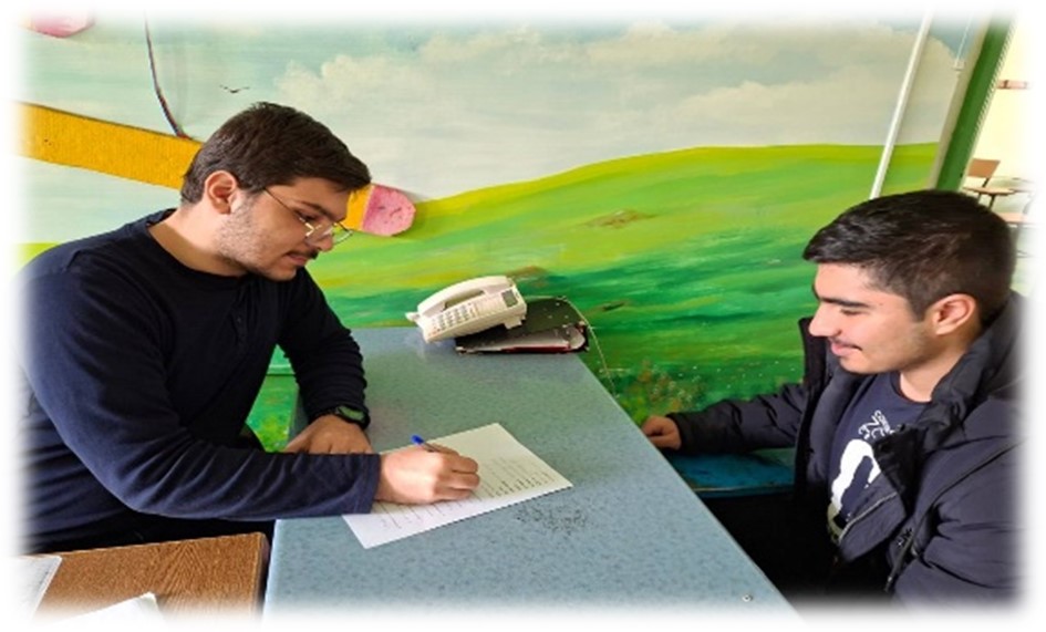 مصاحبه با   محمدرضا پاکدین دانش آموز  دوازدهم تجربی از  تبریز