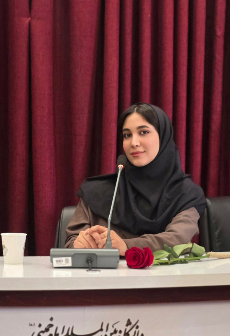 گفتگو با کیانا خلیفی ؛ پشتیبان برتر قهرمان پیشرفت درسی گروه ریاضی