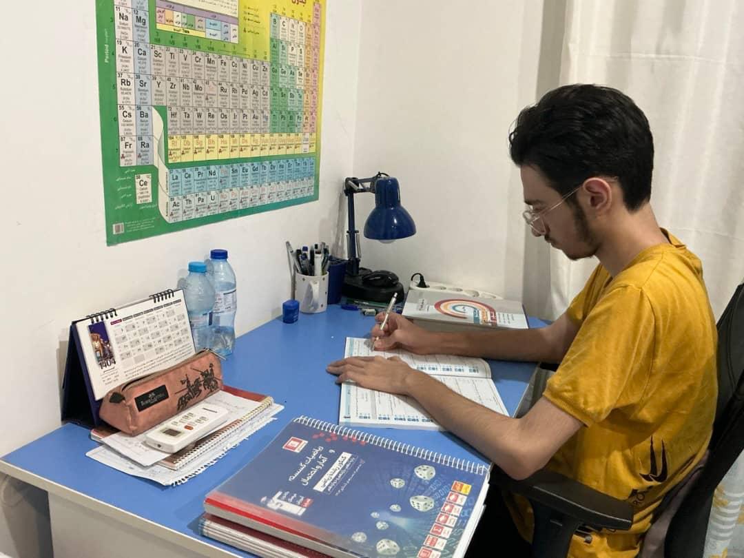 امیرکیان رئیسی بهان از روش مطالعه موفق خود در درس حسابان می‌گوید