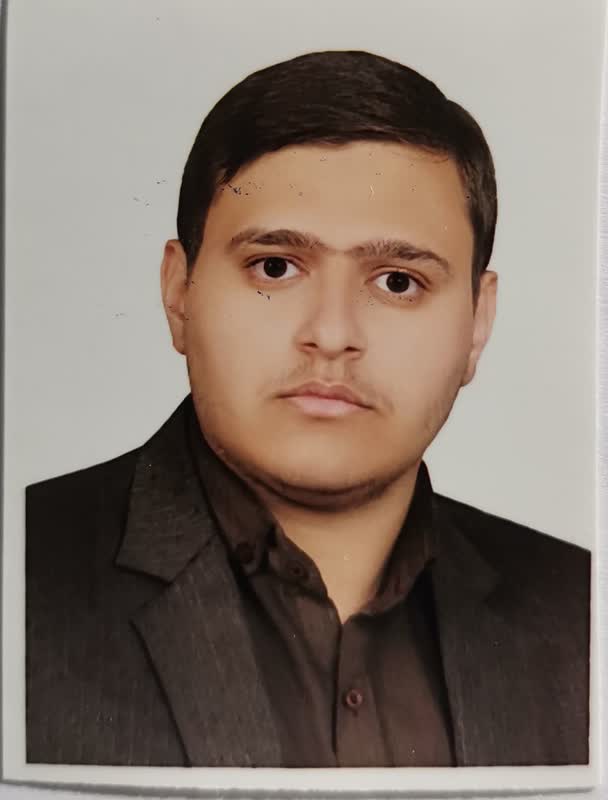 گفت و گو با فاضل آقامحمدی پشتیبان برتر پیشرفت درسی از خمینی شهر