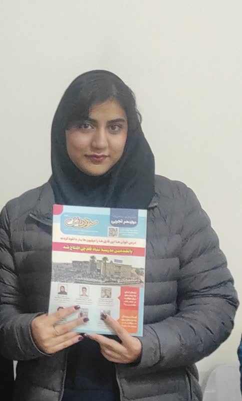 گفت و گو با یگانه رضائی پشتیبان برتر پیشرفت درسی از خمینی شهر