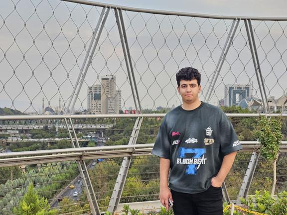 گفت وگو با قهرمان پیوستگی ؛ محمدحسن هاشمی دوازدهم تجربی از کوهدشت