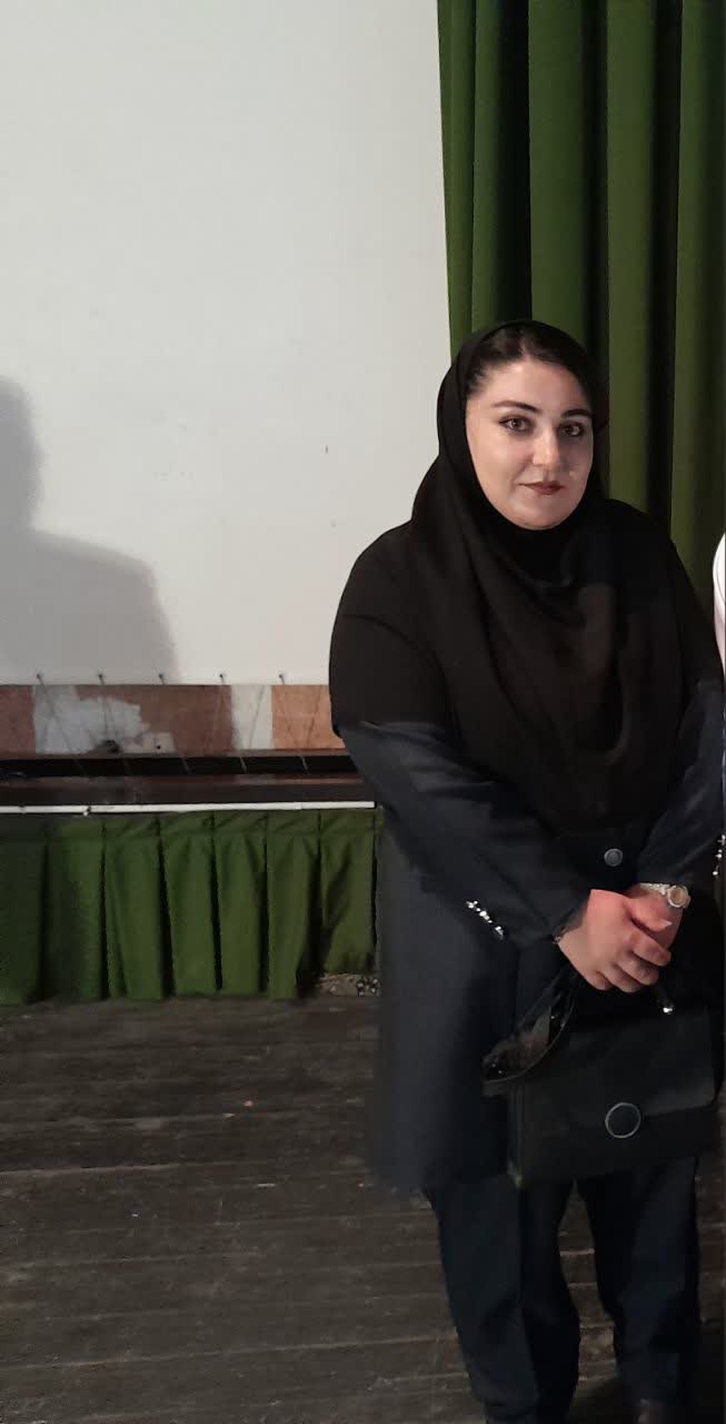 گفتگو با معصومه عبدالعلی زاده پشتیبان برترقهرمان پیشرفت درسی.