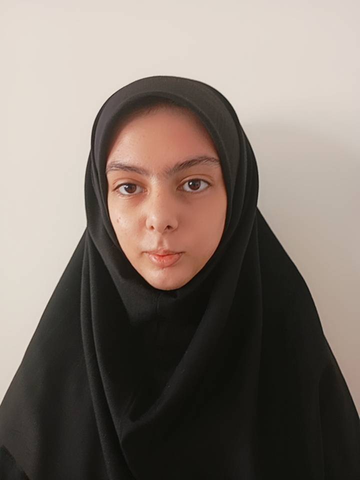 گفت و گو با یاسمین مرادقلی دانش آموز قهرمان پیشرفت