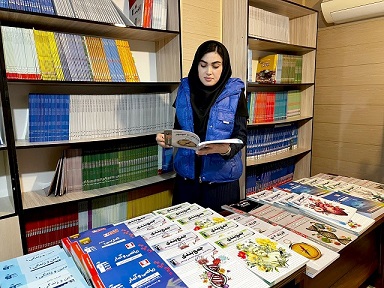 گفت وگو با سوسن نگهدار ، پشتیبان برتر در پیشرفت تحصیلی