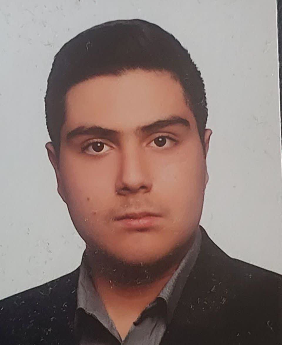 گفت و گو با ونداد طوائی حمیدی دانش آموز کوشای پایه دهم ریاضی