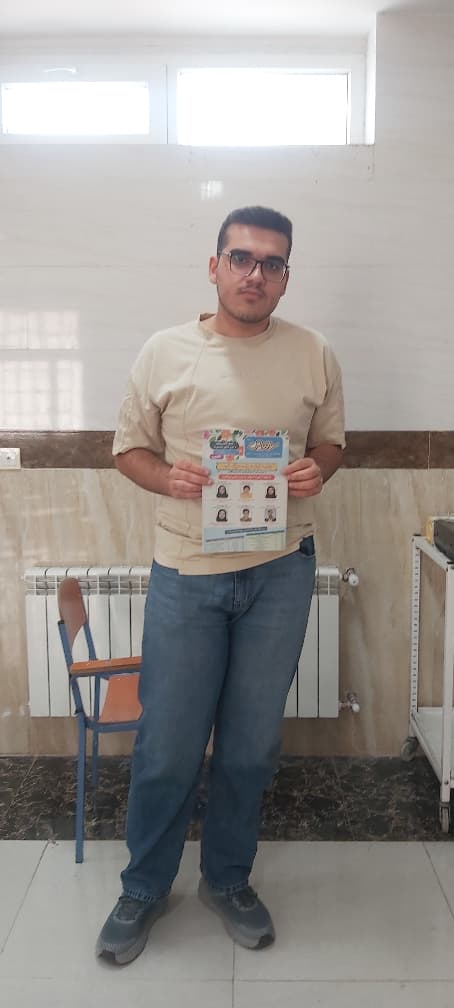 گفتگو با امیرحسین حسینی ; از باشگاه هزارتایی‌ها تا قبولی پزشکی