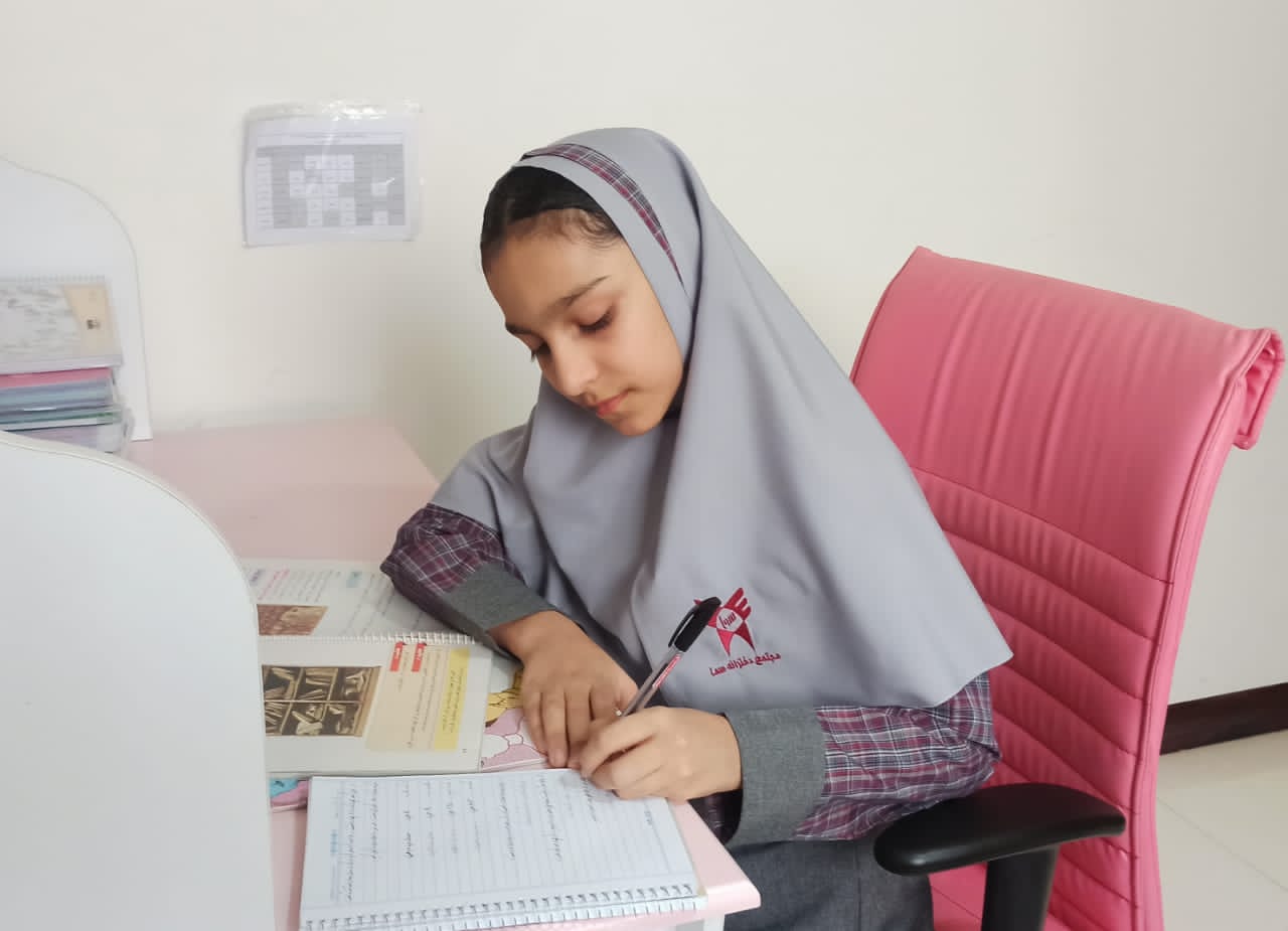 مصاحبه با پرنیان محمدی؛ دانش‌آموز پایه ششم از شیراز