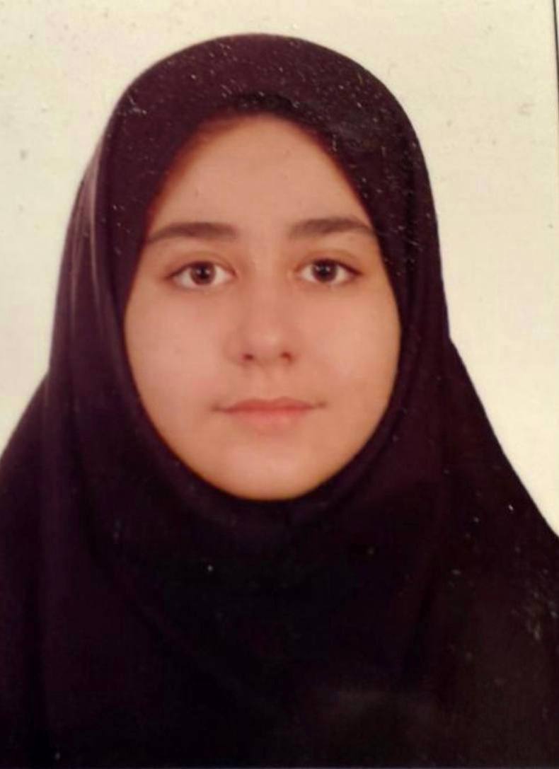 گفت و گو با آرنیکا میرموسی دانش آموز دوازدهمی پرتلاش در دی