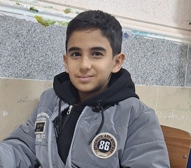 ایلیا اکبری؛ دانش‌آموزی با برنامه‌ریزی راهبردی و تحلیل دقیق آزمون