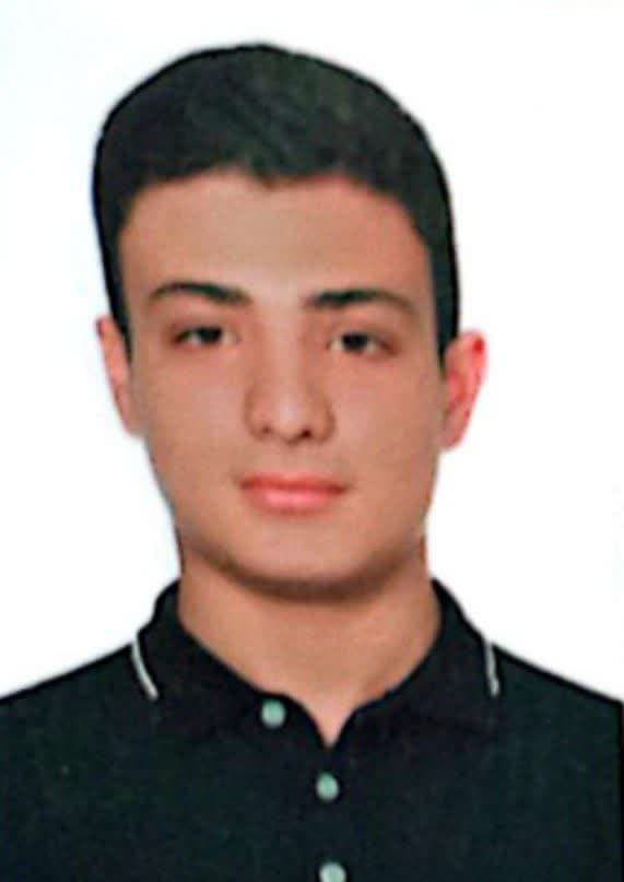 مصاحبه با پارسا پرویزی پایه یازدهم تجربی