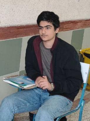 مانی شالیکار از روش مطالعه موفق خود در درس ریاضی می‌گوید