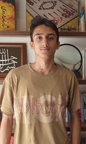 سید امیر علی زارعی قهرمان پیوستگی از مدرسه تیزهوشان شهر آمل