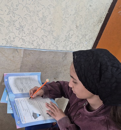 آتریسا بهمنیار؛ برنامه‌ریزی درسی، ژیمناستیک و نقاشی در کنار تحصیل