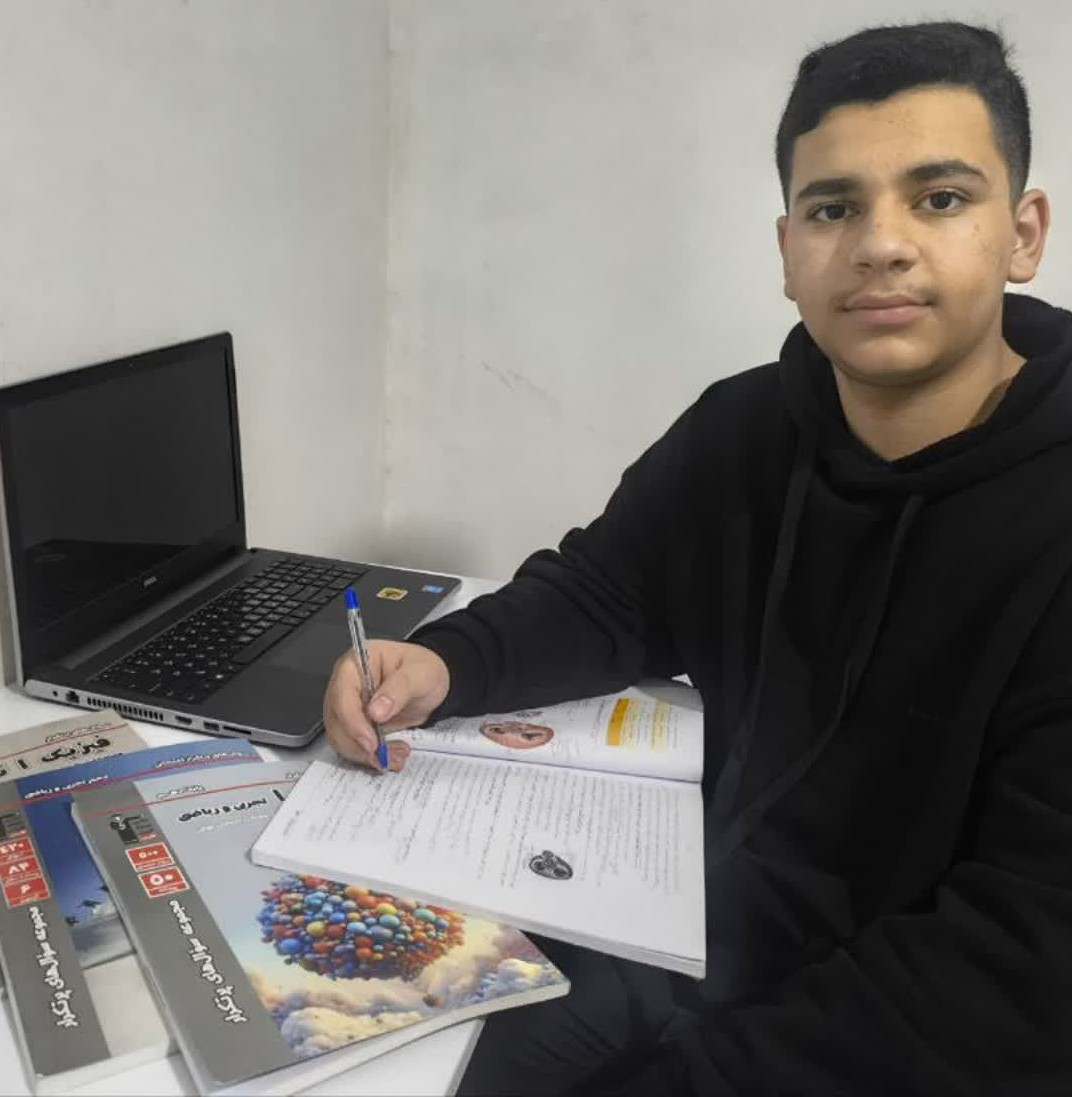 گفت و گو  با امیر علی امرایی  قهرمان پیوستگی پاییز از رومشگان