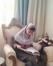 گفت و گو با زهرا ملکی دانش اموز پایه ششم