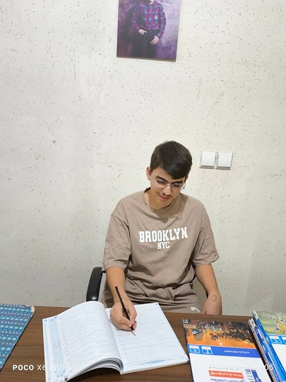 گفت و گو با رضا خسرومنش پایه نهم قهرمان تابستان و پاییز