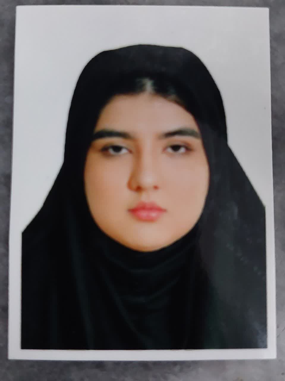 گفت وگو با مهدیس بهنام فر عضو قهرمانان مهر ماه دوازدهم از میانه