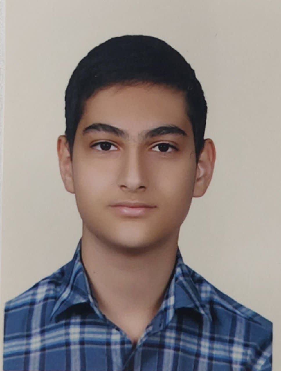 گفتگو با نیکان بدیعی دانش اموز برتر از شاهین شهر