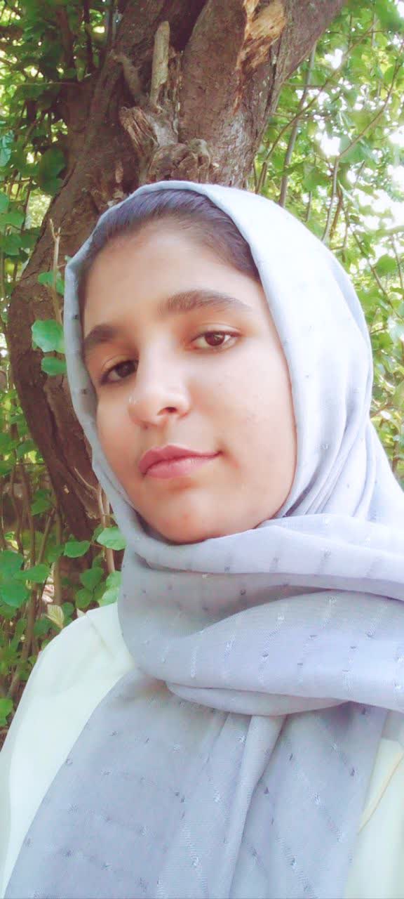 گفت و گو با محدثه عبداله پور -قهرمان پیشرفت یازدهم انسانی