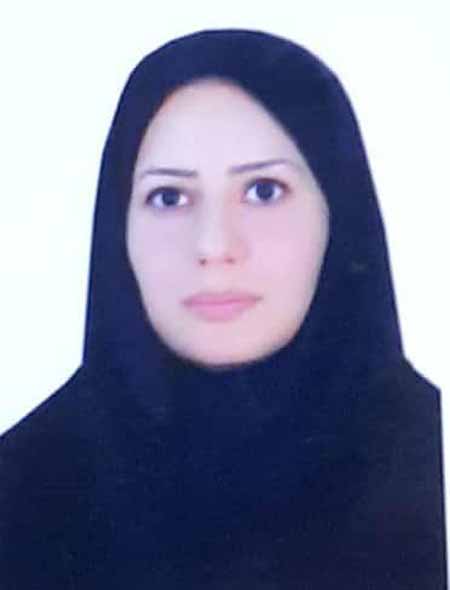 گفت وگو با ریحانه احمدی مدیر مدرسه و پشتیبان برتر نهم از قم