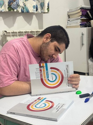 گفتگو با مسیح خلیلی قهرمان آبان ماه.