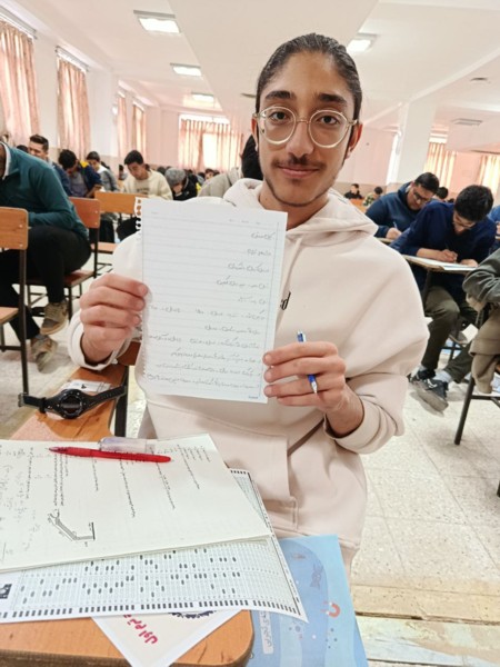 گفتگو با کیان صادقی پایه 12تجربی قهرمان پیوستگی در پائیز