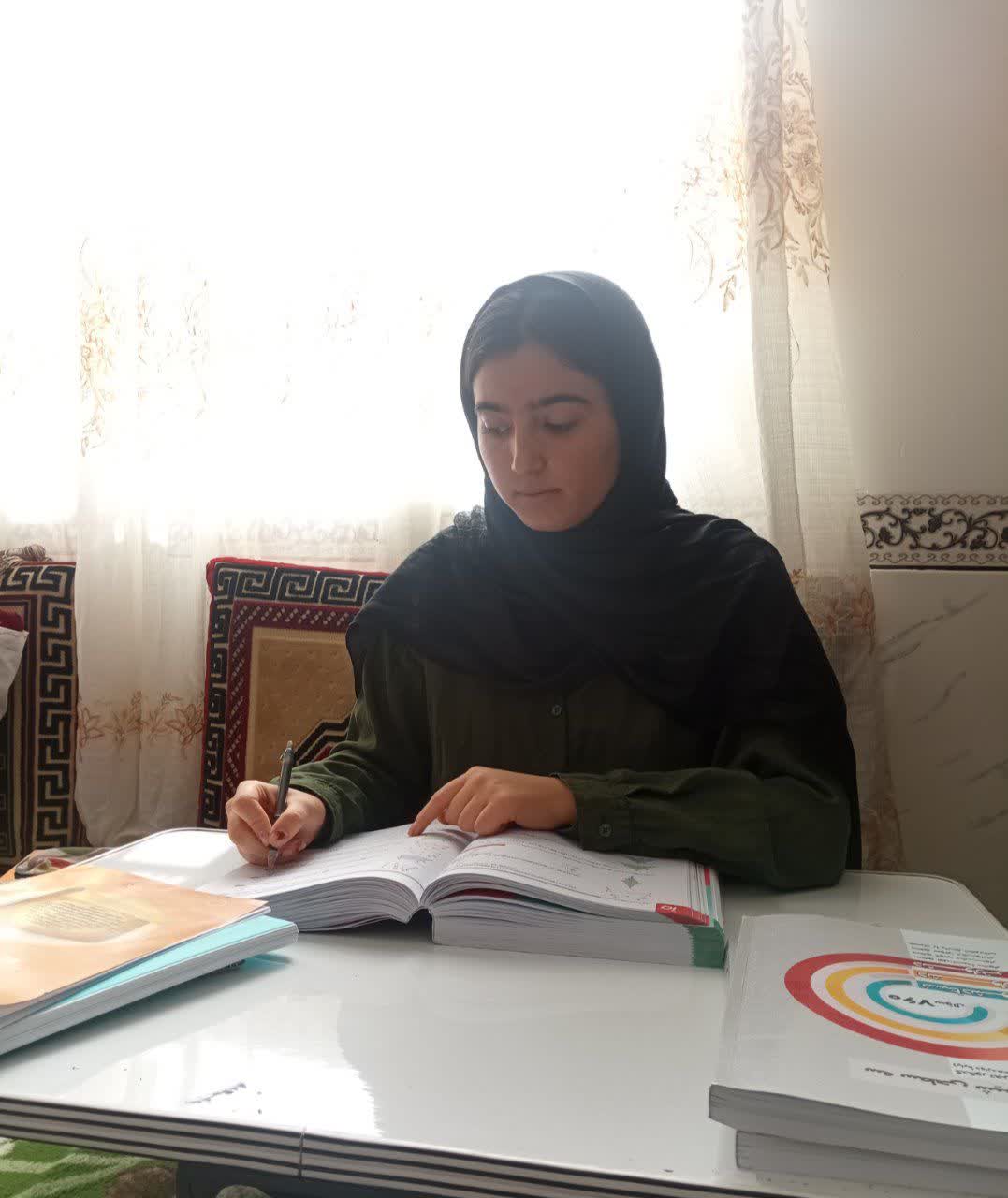 گفت وگو با آیدا تابان؛قهرمان پیوستگی دوازدهم تجربی