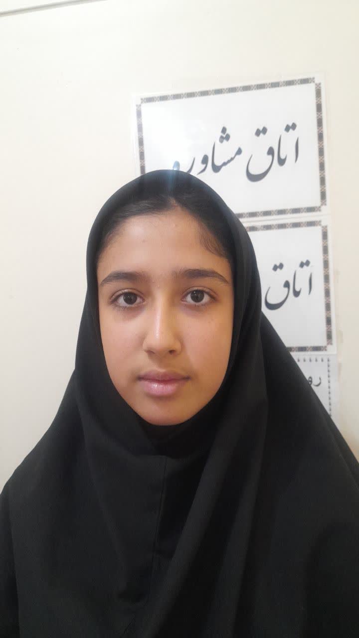 گفتگو و مصاحبه با رقیه سلطانی دانش آموز پایه هفتم  از شهر ملکان