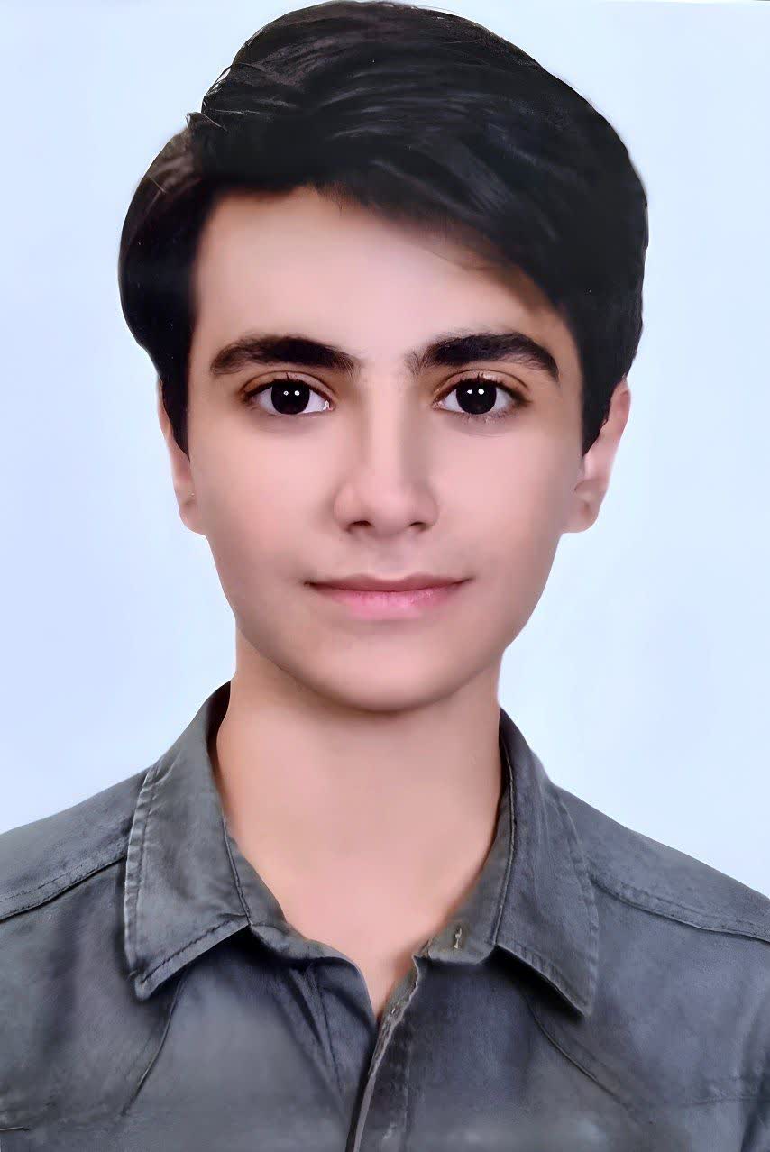 گفتگو با ارین جویایی دانش اموز برتر از شاهین شهر