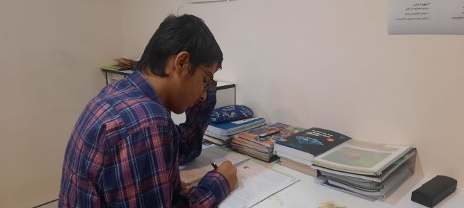 گفتگو با محمدرضا صادقی قهرمان پیشرفت دهم تجربی از شهرکرد