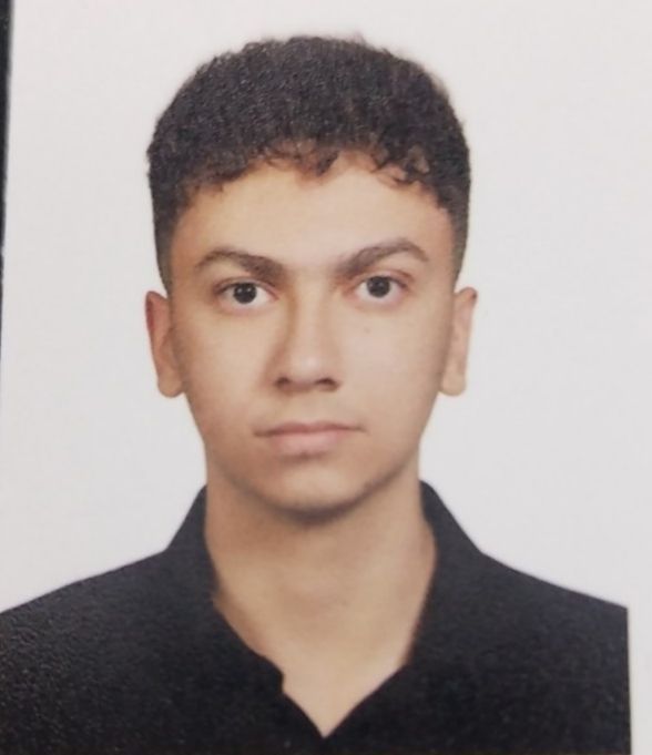 گفتگو با ایلیا کرمی دانش آموز پرتلاش پایه دهم ریاضی