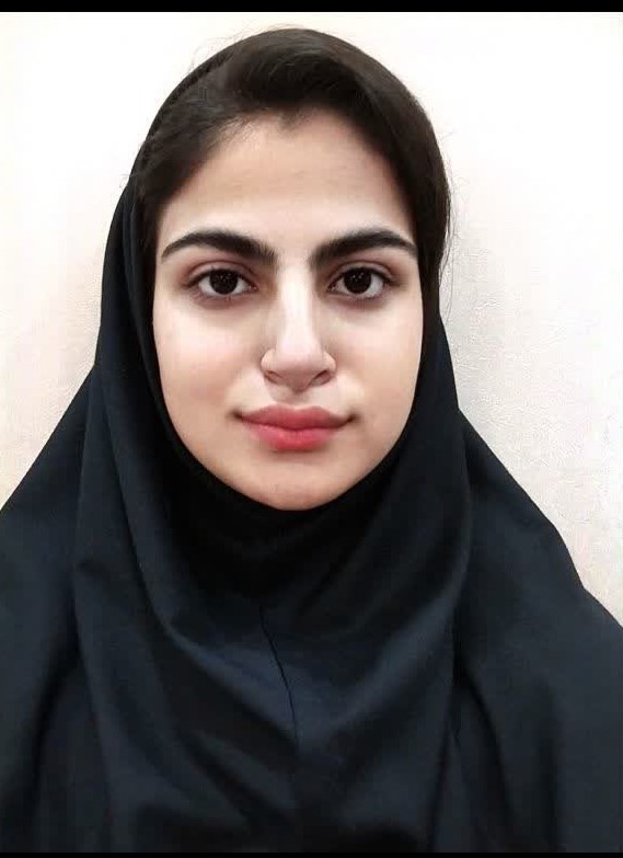 گفت و گو با نیلیا میوه چی دانش آموز مقطع دوازدهم ریاضی