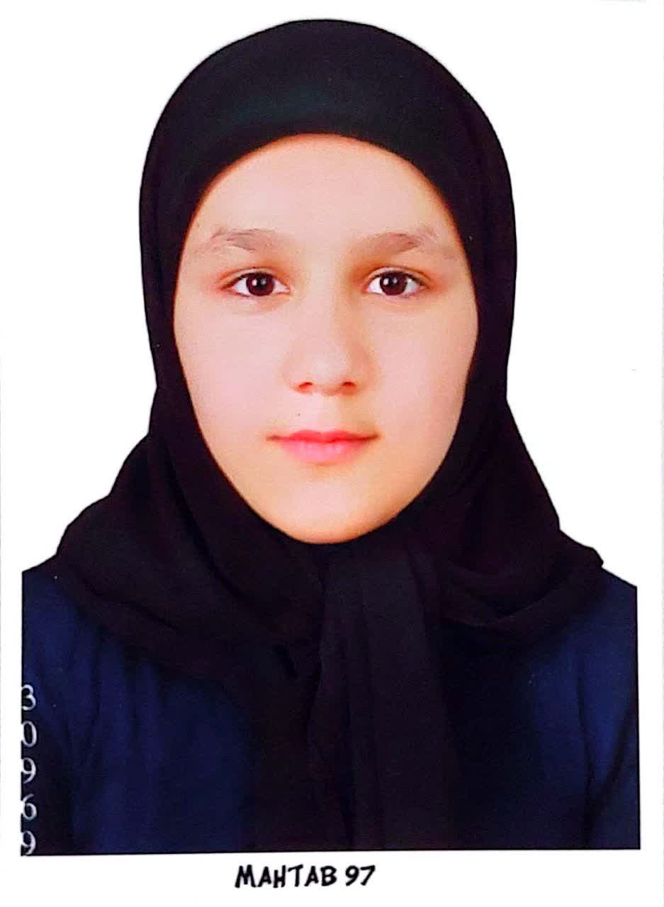 گفت وگو با پانیسا حیدرزاده دانش آموز مقطع دهم تجربی