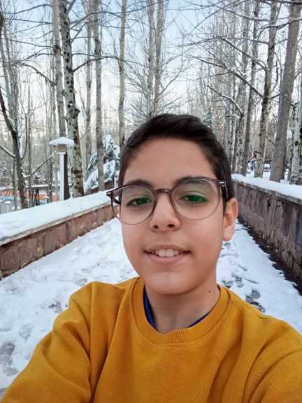 گفت و گو با صدرا پورالحسینی قهرمان پیوستگی ششم دبستان